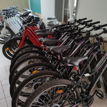 Bike rental companies Cahors Lot Valley